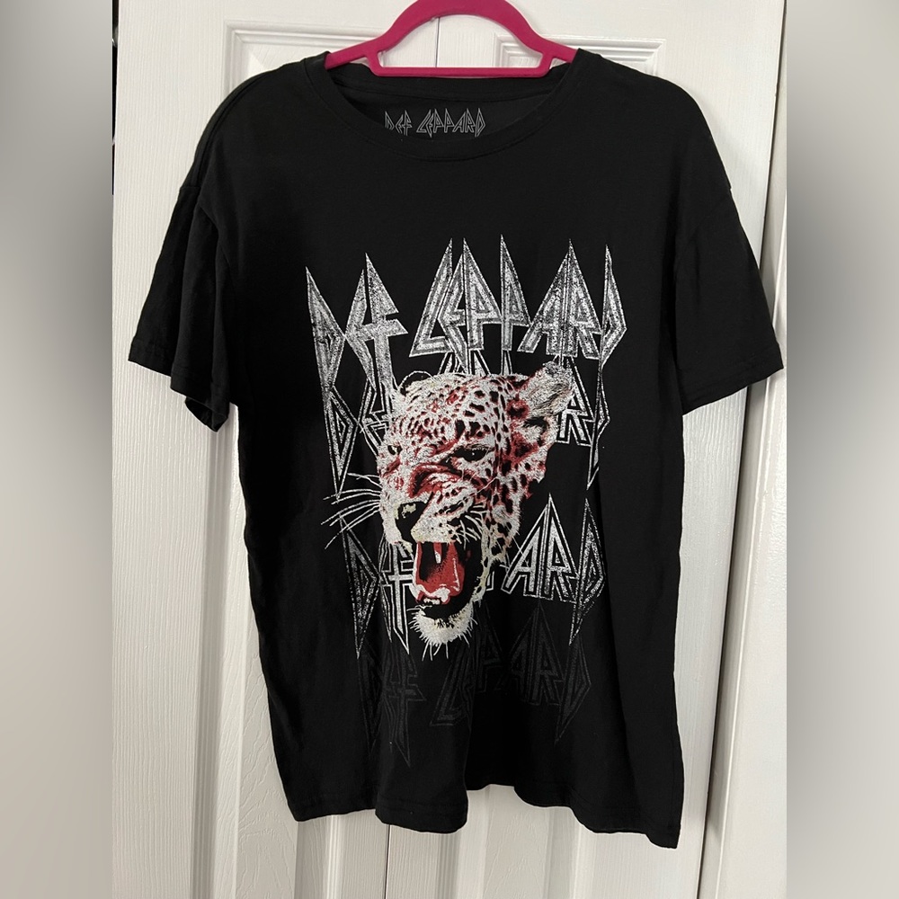 def leopard band tee